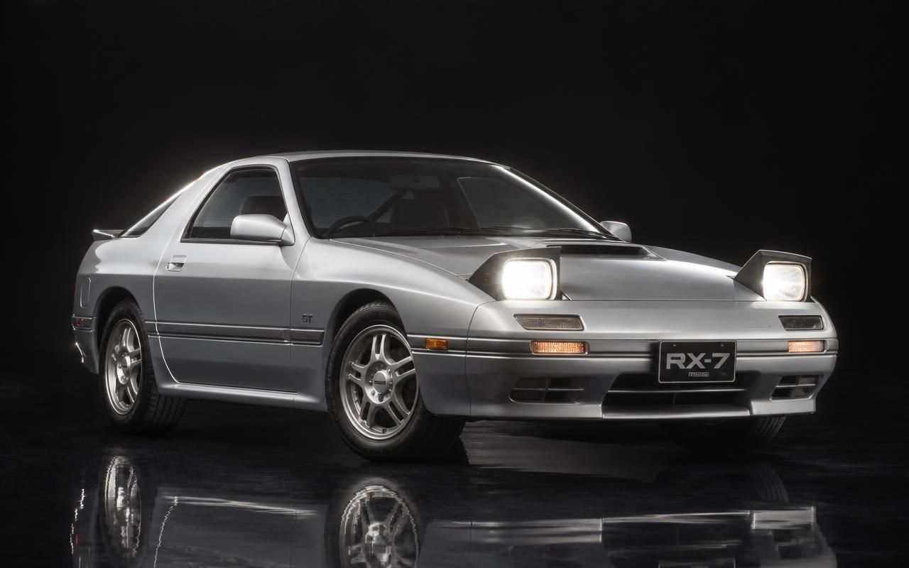 Mazda RX-7 FC3S Full body view — custom carbon fiber and fiberglass modification by CFGMOD